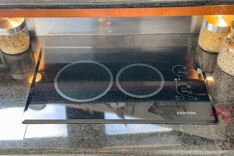 Slide: The Image of Ceramic cooktop on 2005 Marquis Pilothouse yacht kitchen counter. - 33
