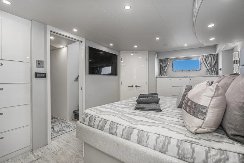 Slide: The Image of North Coast Raised Pilothouse 1999/2024 1999 - 82