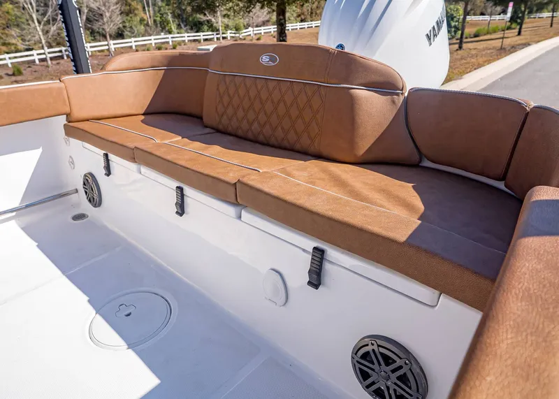 Slide: The Image of Sea Hunt Ultra 229 2026 - 6