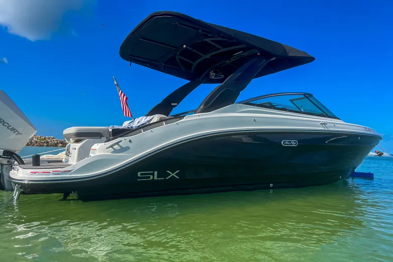 Slide: The Image of Sea Ray SLX 260 Outboard 2023 - 0
