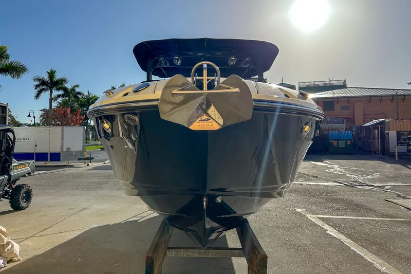 Slide: The Image of Sea Ray SLX 260 Outboard 2023 - 7