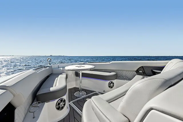 Slide: The Image of Sea Ray SPX 190 Outboard 2023 - 5