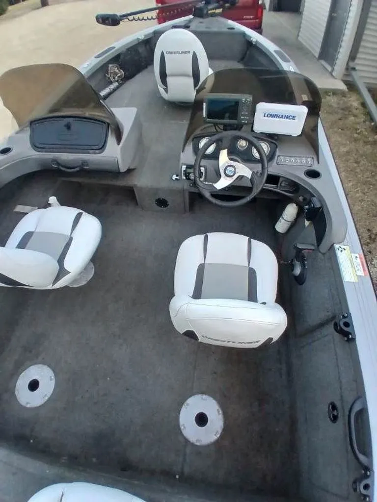 Slide: The Image of Crestliner 1850 Fish Hawk 2013 - 3