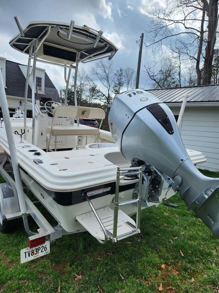 Slide: The Image of Carolina 21 Sea Skiff 2017 - 3