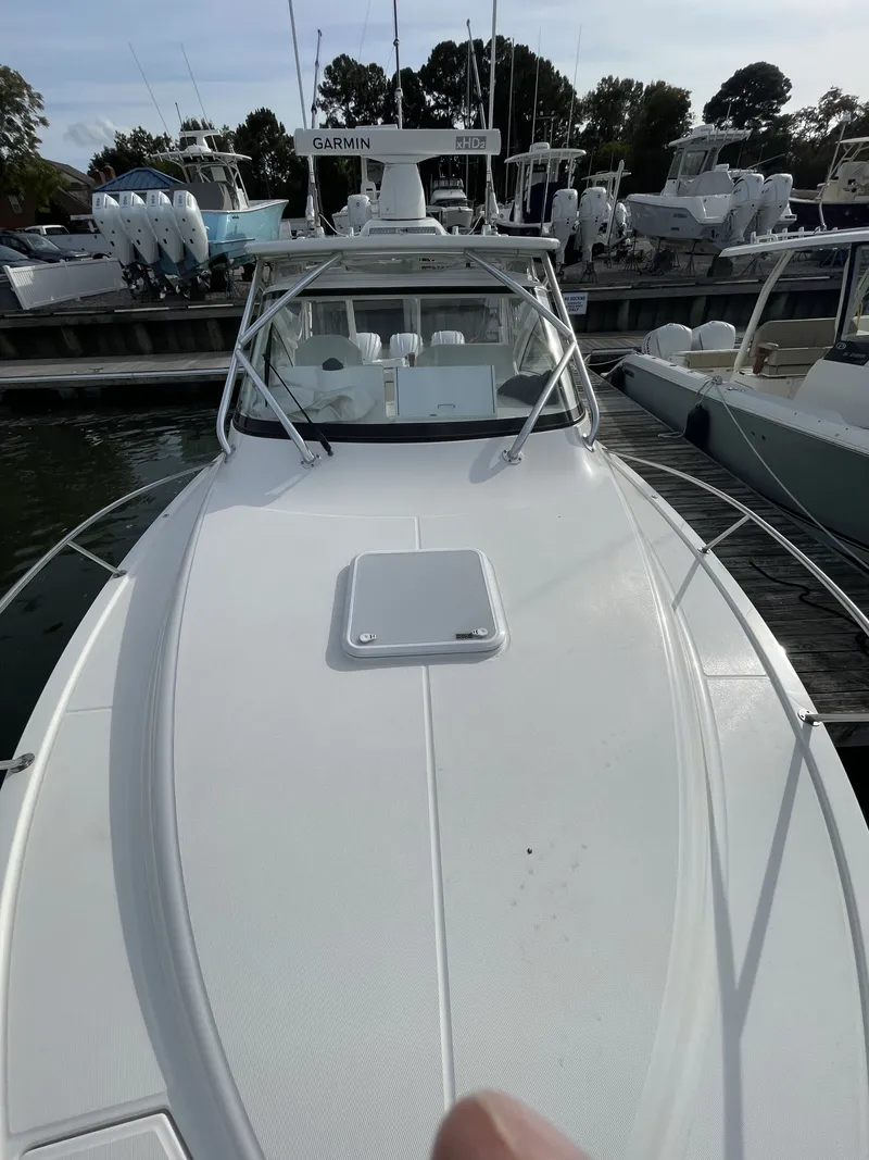 Slide: The Image of Albemarle 30 Express 2021 - 1