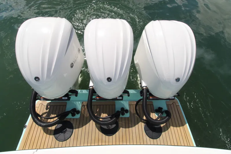 Slide: The Image of Albemarle 30 Express 2022 - 19