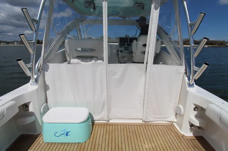 Slide: The Image of Albemarle 30 Express 2022 - 20