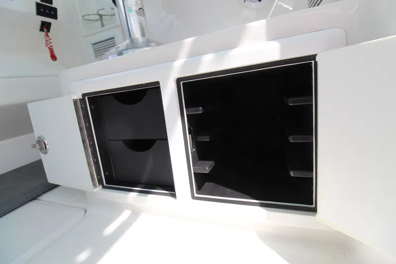 Slide: The Image of Albemarle 30 Express 2022 - 34