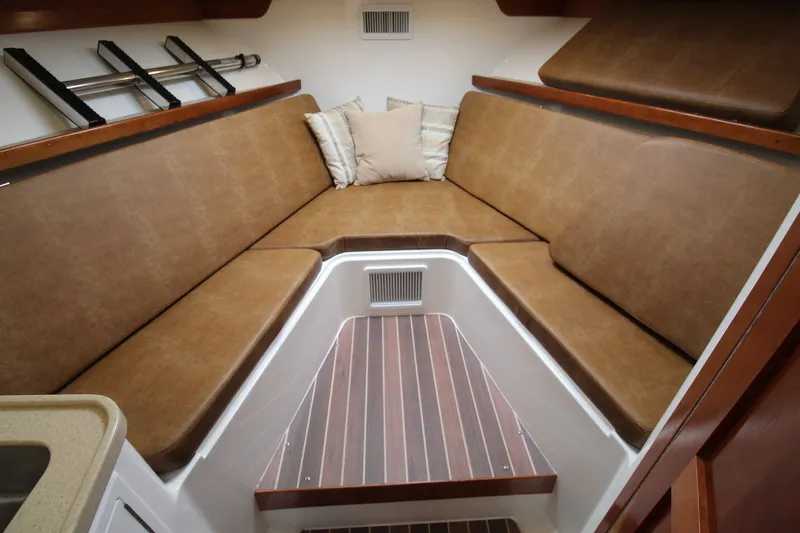 Slide: The Image of Albemarle 30 Express 2022 - 41