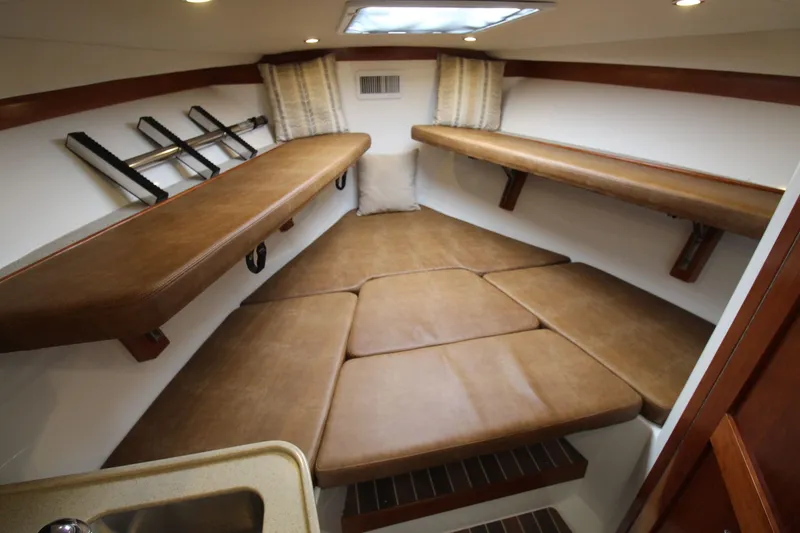 Slide: The Image of Albemarle 30 Express 2022 - 43