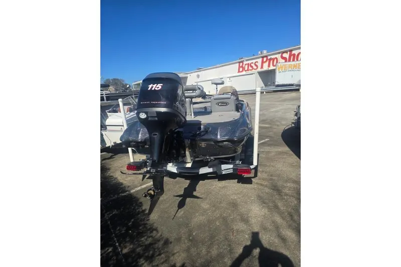 Slide: The Image of 2006 Triton Tr-176 boat with 115 horsepower motor at Bass Pro Shop. - 3