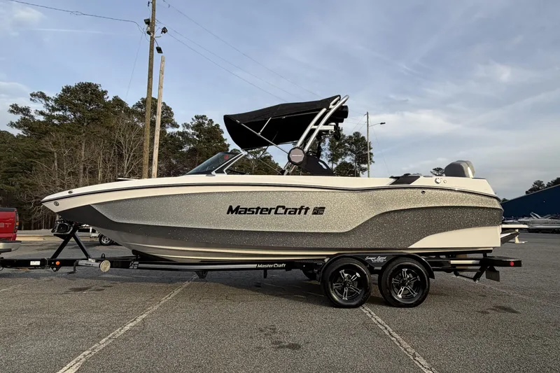 The Image of MasterCraft XT24 2023 - undefined