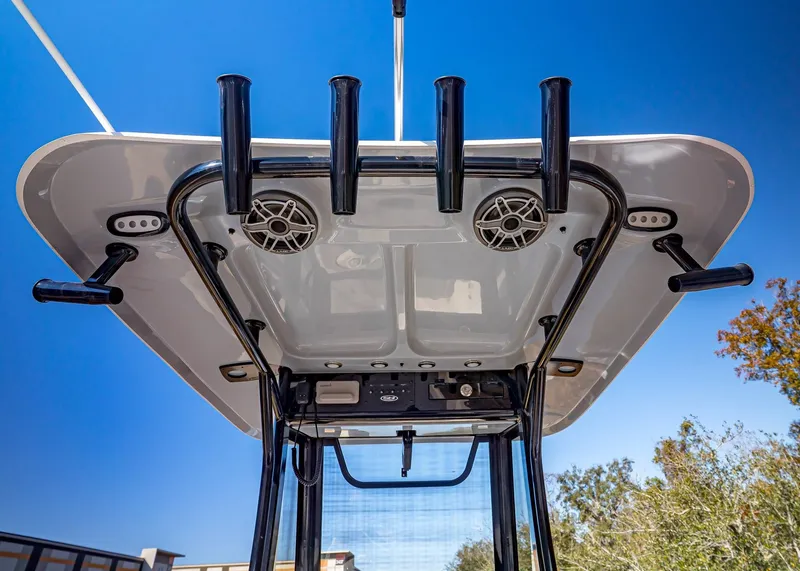 Slide: The Image of Sea Hunt Gamefish 27 Coffin Box 2026 - 15