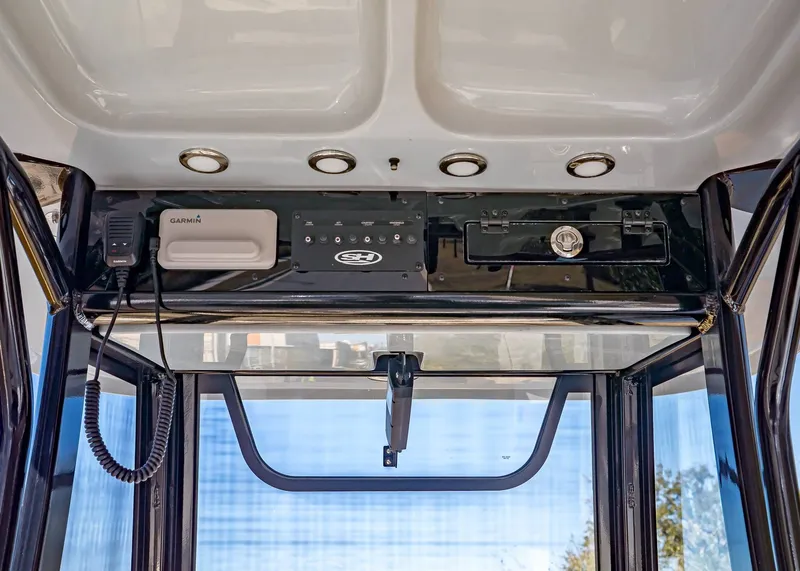 Slide: The Image of Sea Hunt Gamefish 27 Coffin Box 2026 - 20