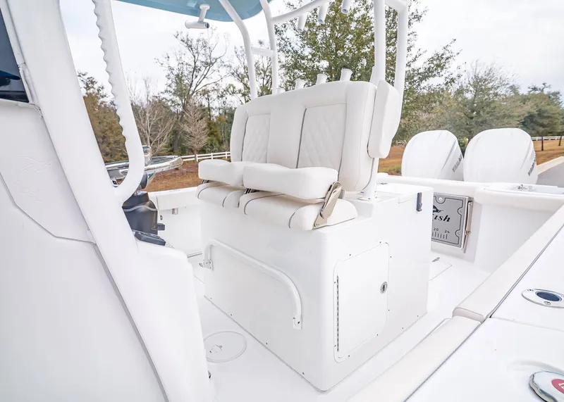 Slide: The Image of Sea Hunt Gamefish 28 Coffin Box 2026 - 24