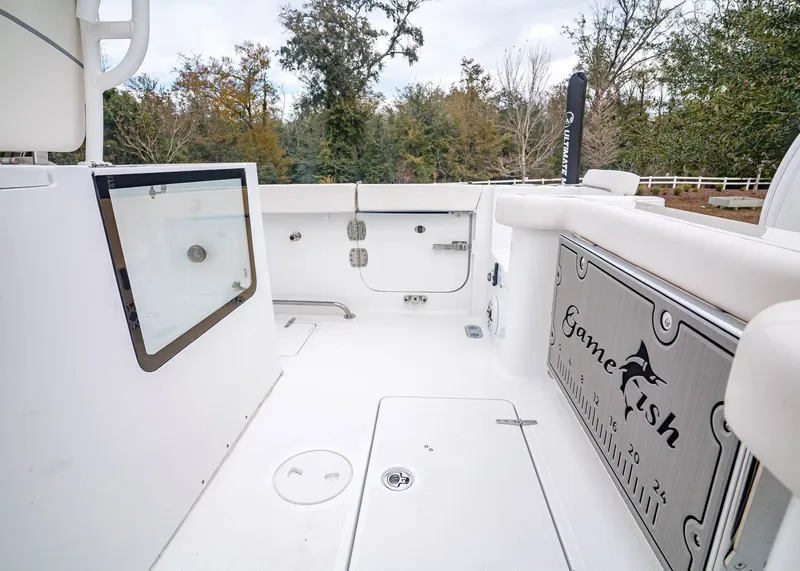 Slide: The Image of Sea Hunt Gamefish 28 Coffin Box 2026 - 7