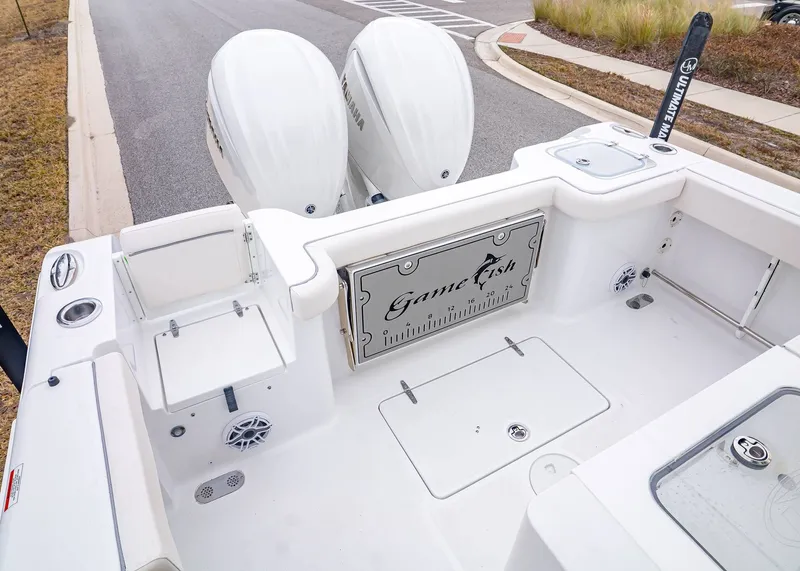 Slide: The Image of Sea Hunt Gamefish 28 Coffin Box 2026 - 9