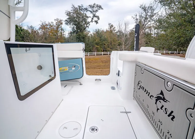 Slide: The Image of Sea Hunt Gamefish 28 Coffin Box 2026 - 10