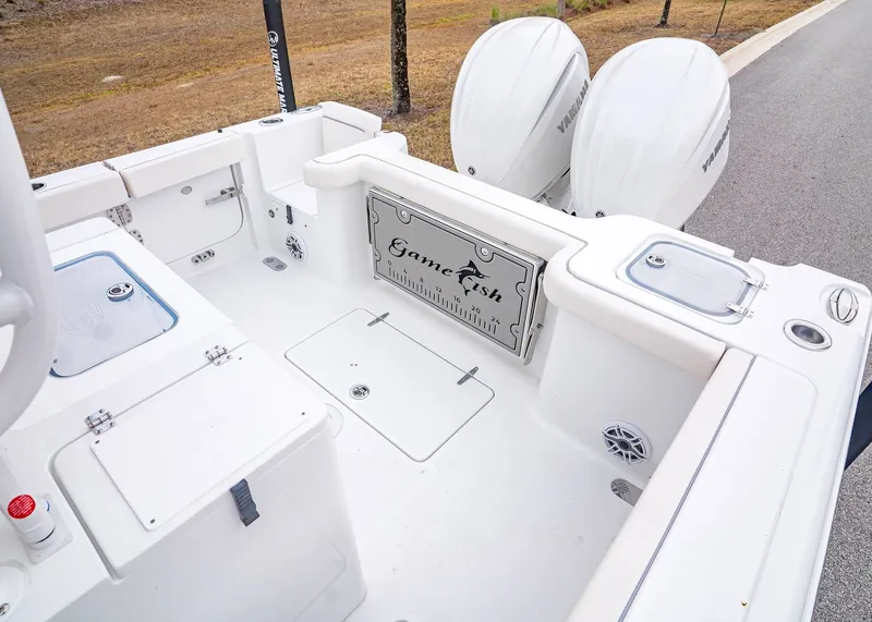 Slide: The Image of Sea Hunt Gamefish 28 Coffin Box 2026 - 6