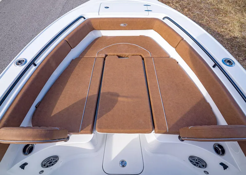 Slide: The Image of Sea Hunt Ultra 255 SE 2026 - 25