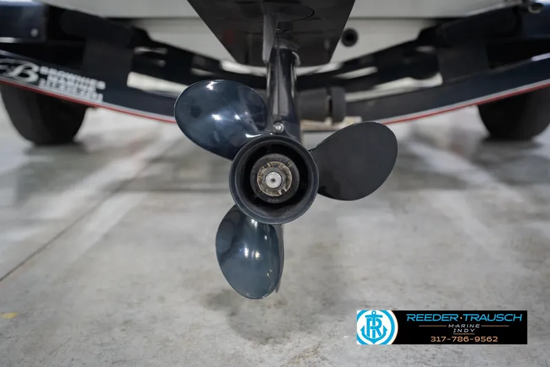 Slide: The Image of Propeller of 2007 Tracker Tournament V-18 boat on display in showroom. - 44