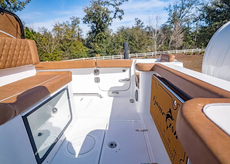 Slide: The Image of Sea Hunt Gamefish 27 Coffin Box 2026 - 6