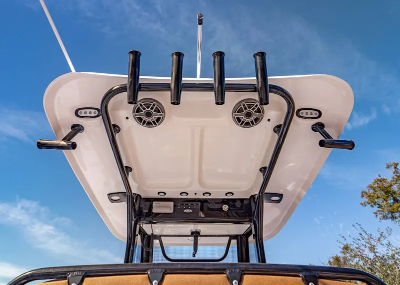 Slide: The Image of Sea Hunt Gamefish 27 Coffin Box 2026 - 11