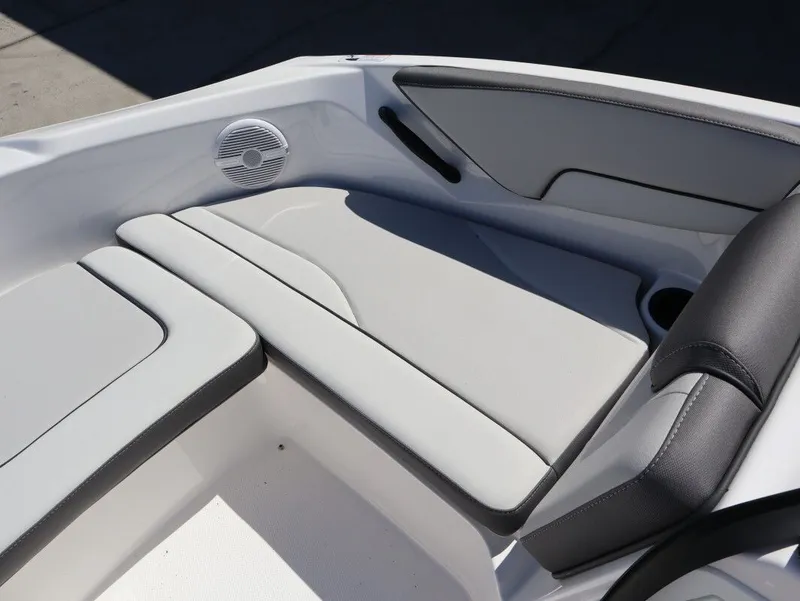 Slide: The Image of Interior of Yamaha SX190 boat, 2026 model, featuring gray upholstery. - 17