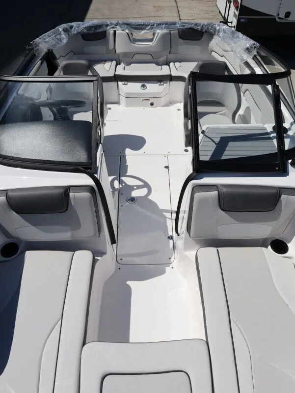 Slide: The Image of Interior view of 2026 Yamaha Boats SX190 with gray seating. - 19