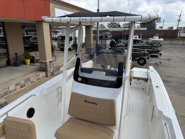 Slide: The Image of Bayliner Trophy T22CC 2026 - 21