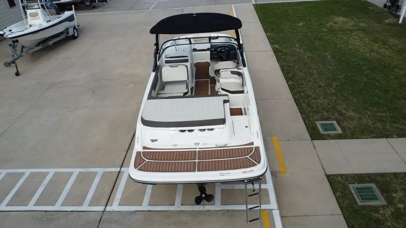 Slide: The Image of Bayliner VR6 2018 - 14