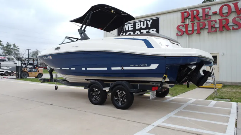 Slide: The Image of Bayliner VR6 2018 - 3