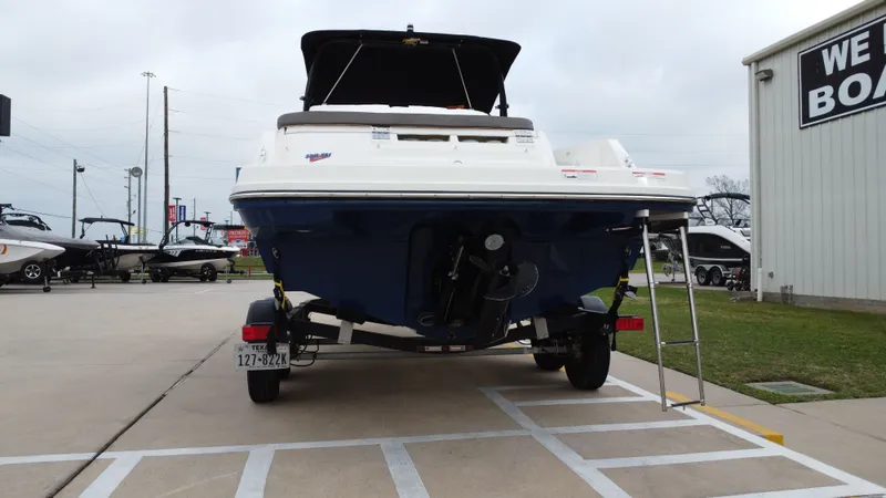 Slide: The Image of Bayliner VR6 2018 - 5