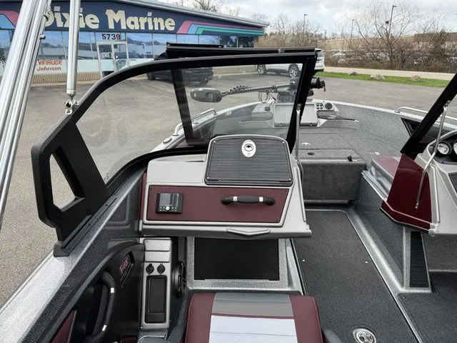 Slide: The Image of Ranger 1850MS 2026 - 6