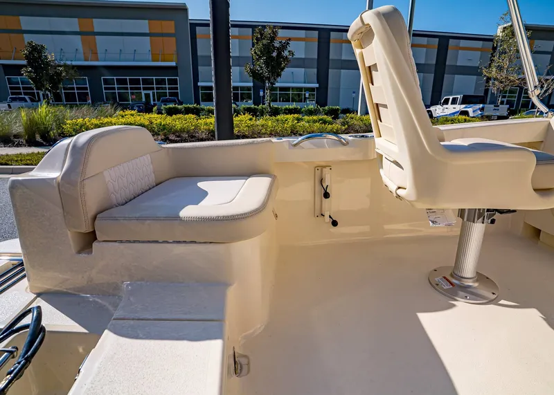 Slide: The Image of Scout 188 Sport Dorado 2026 - 10