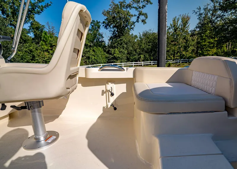 Slide: The Image of Scout 188 Sport Dorado 2026 - 11