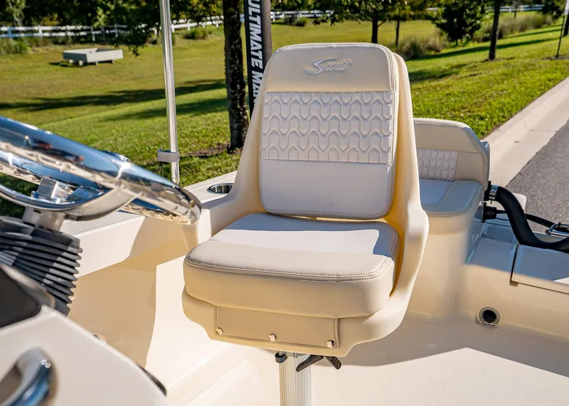 Slide: The Image of Scout 188 Sport Dorado 2026 - 14