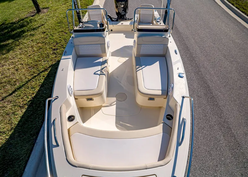 Slide: The Image of Scout 188 Sport Dorado 2026 - 19