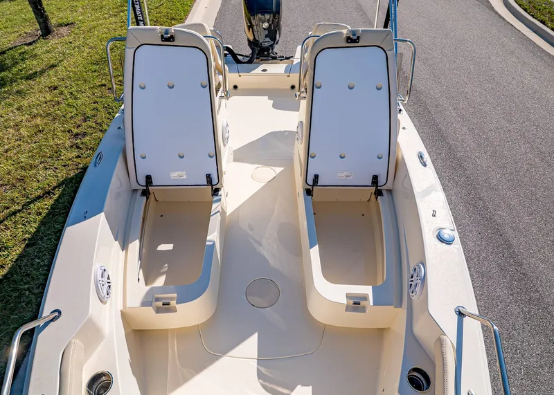 Slide: The Image of Scout 188 Sport Dorado 2026 - 20