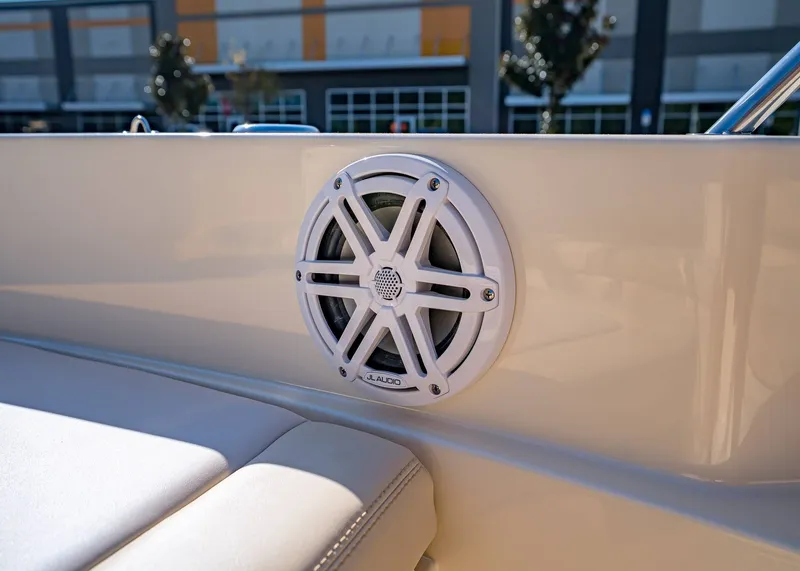 Slide: The Image of Scout 188 Sport Dorado 2026 - 25