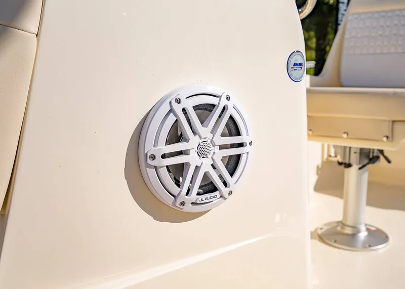 Slide: The Image of Scout 188 Sport Dorado 2026 - 26