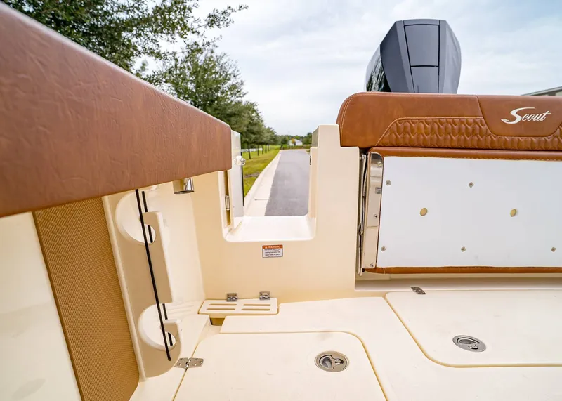 Slide: The Image of Scout 260 LXF 2026 - 12