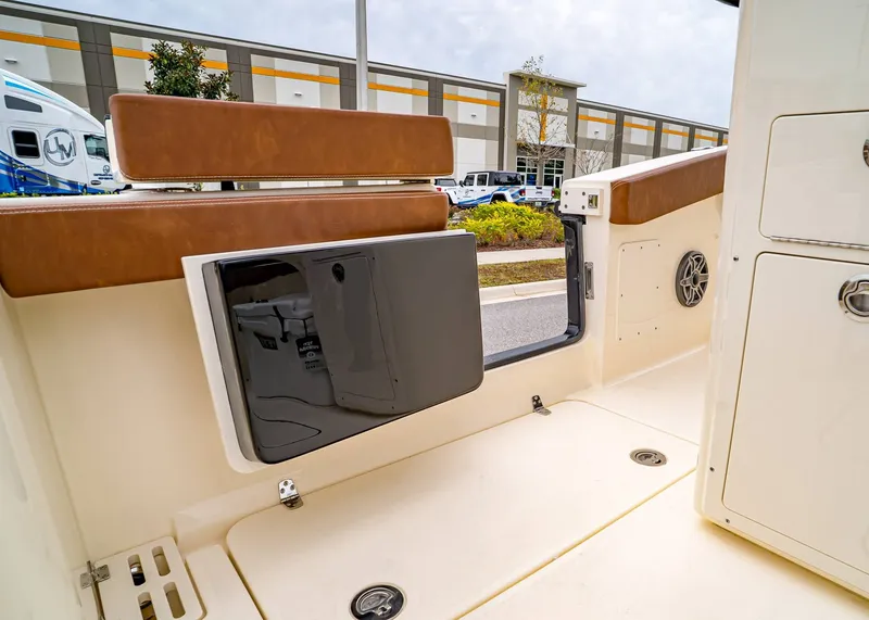 Slide: The Image of Scout 260 LXF 2026 - 14