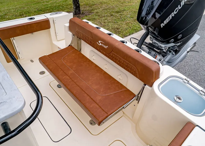 Slide: The Image of Scout 260 LXF 2026 - 8