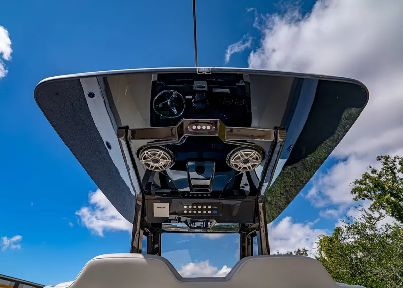 Slide: The Image of Scout 260 LXF 2026 - 15