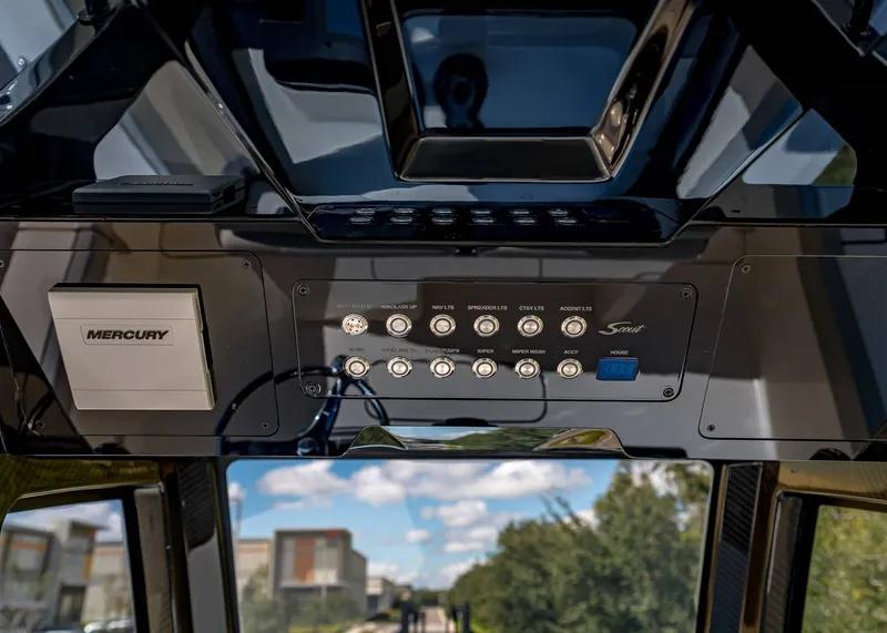 Slide: The Image of Scout 260 LXF 2026 - 16