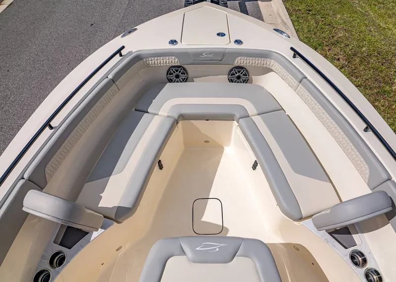 Slide: The Image of Scout 260 LXF 2026 - 31