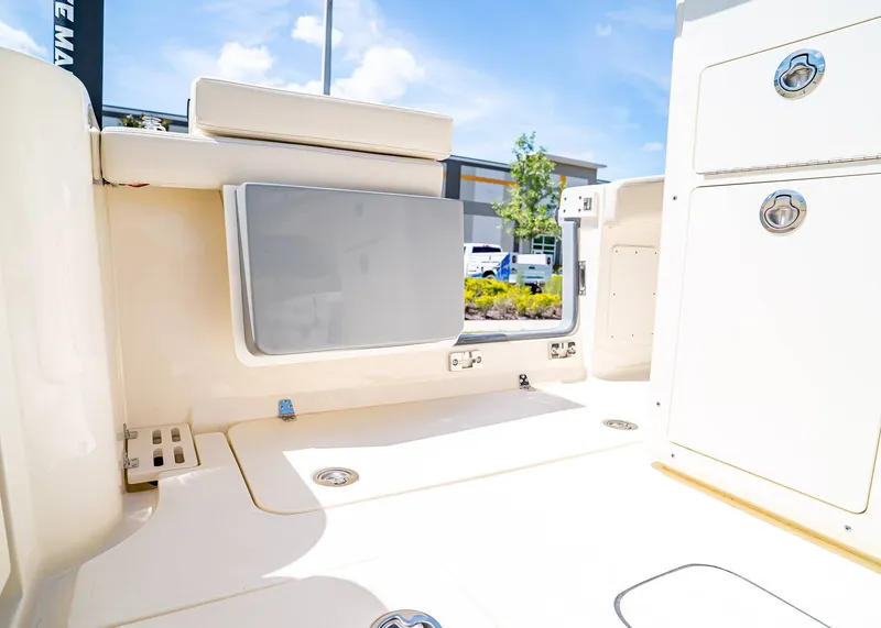 Slide: The Image of Scout 260 LXF 2026 - 12