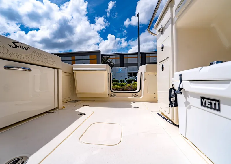 Slide: The Image of Scout 288 LXF 2026 - 17