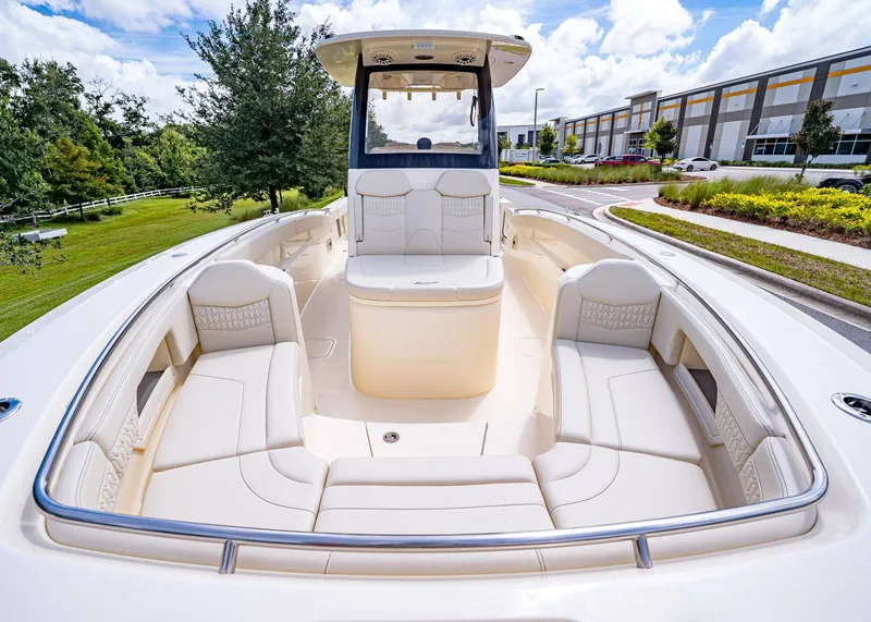 Slide: The Image of Scout 288 LXF 2026 - 34